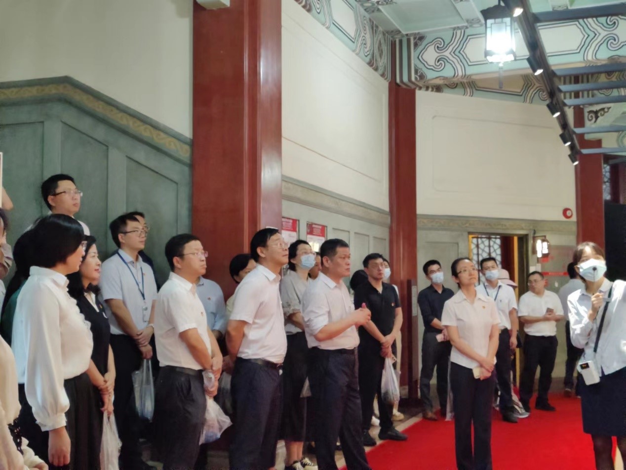 粵财資産成立17周年(nián)之際組織黨員(yuán)幹部赴反腐倡廉教育基地(dì)參觀學習(xí)